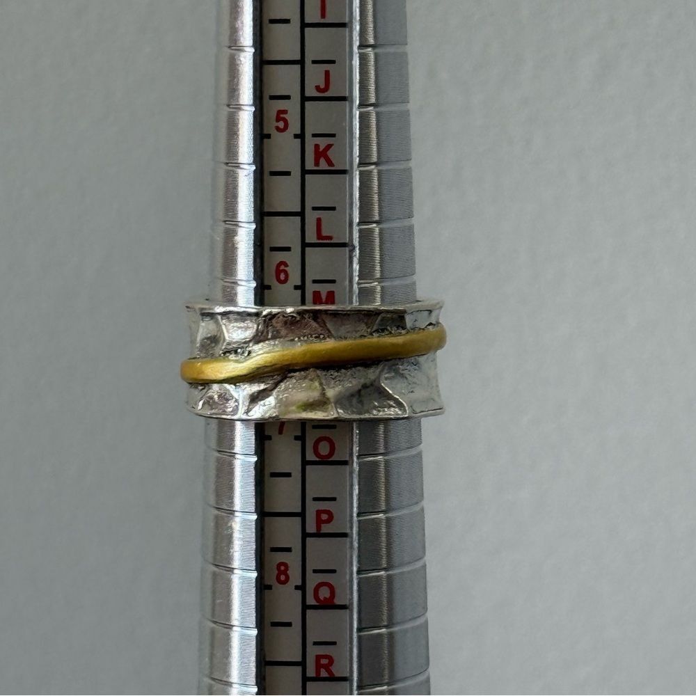 Elegant Gold and Silver Ring with Green stone Size ~7 - Picture 4 of 4